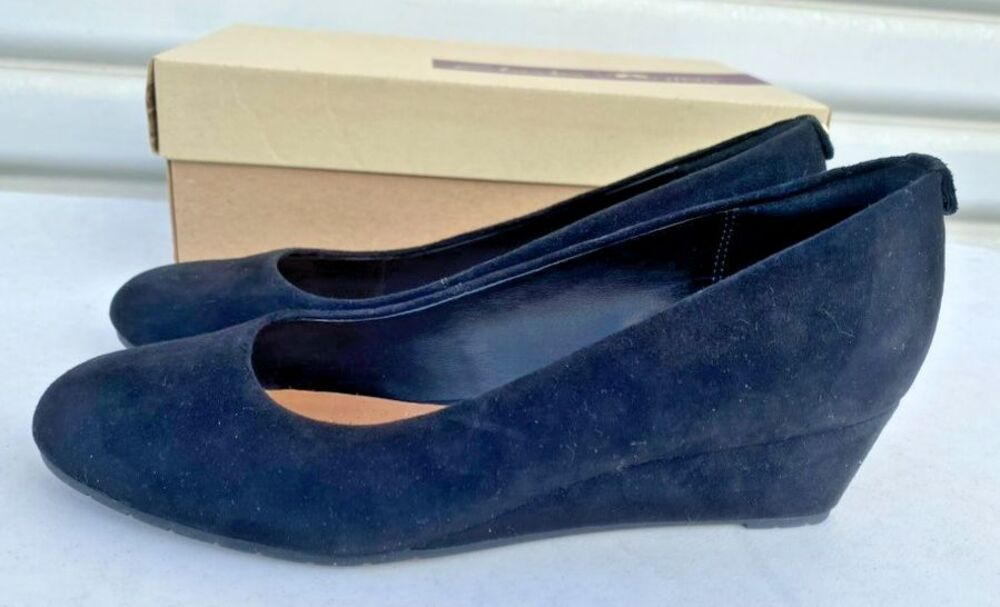 Clarks Artisan Vendra Bloom Slip On Wedge Suede Heel Black Womens - Size 7 1/2 M